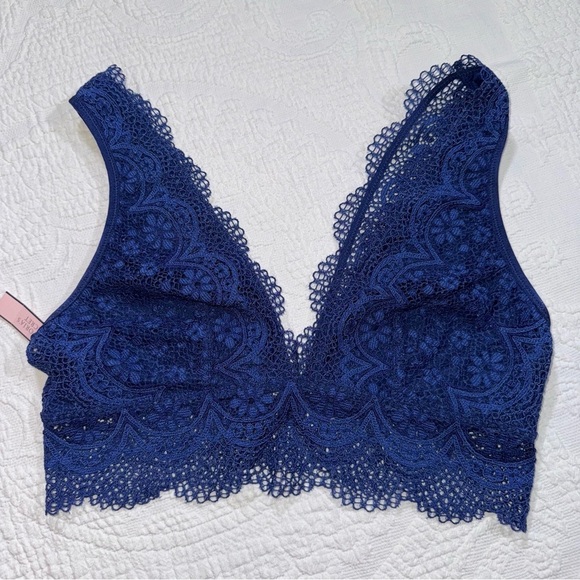 NWT Victorias Secret Bralette Blue Crochet Lace Intimates Sleepwear New Size Med - Picture 2 of 11